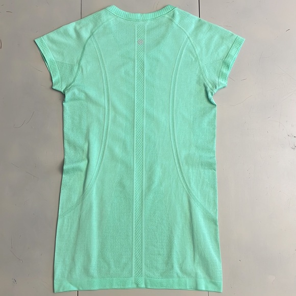 Lululemon’s Swiftly Tech Crew T in lime green (size 6) - Picture 8 of 10